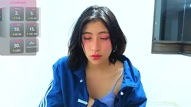 Sullyoonn online show from 22, 4, 2026