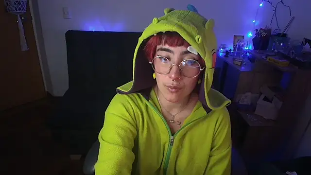 Miacatsito3 online show from 24, 3, 2026