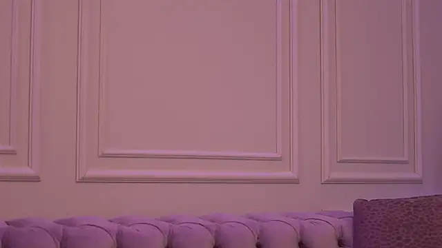 Snapshot of KatieHayes chatting on 9, 11, 2025 KatieHayes online show from 9, 11, 2025