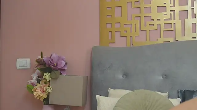 MyaMuse online show from 5, 12, 2025