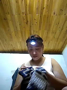 Snapshot of Dung_x chatting on 3, 10, 2025 Dung x online show from 3, 10, 2025