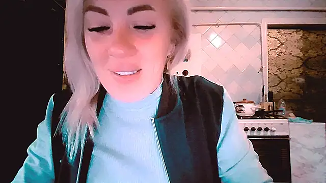 Snapshot of EmmaCat_ chatting on 26, 9, 2025 EmmaCat online show from 26, 9, 2025