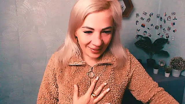 Snapshot of EmmaCat_ chatting on 27, 9, 2025 EmmaCat online show from 27, 9, 2025