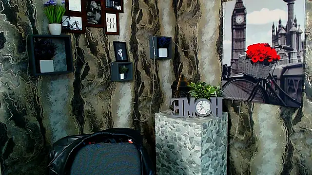 Snapshot of EmmaCat_ chatting on 9, 10, 2025 EmmaCat online show from 9, 10, 2025