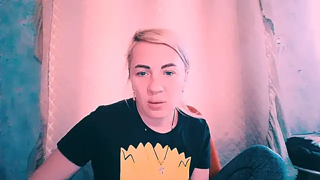 Snapshot of EmmaCat_ chatting on 31, 10, 2025 EmmaCat online show from 31, 10, 2025