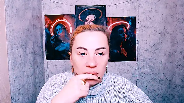 Snapshot of EmmaCat_ chatting on 4, 11, 2025 EmmaCat online show from 4, 11, 2025