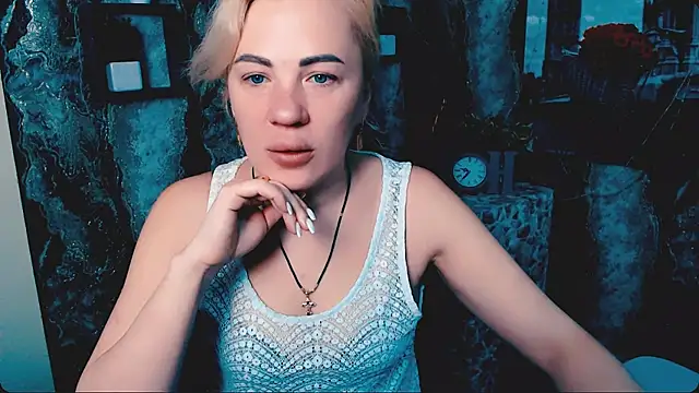 Snapshot of EmmaCat_ chatting on 8, 1, 2026 EmmaCat online show from 8, 1, 2026