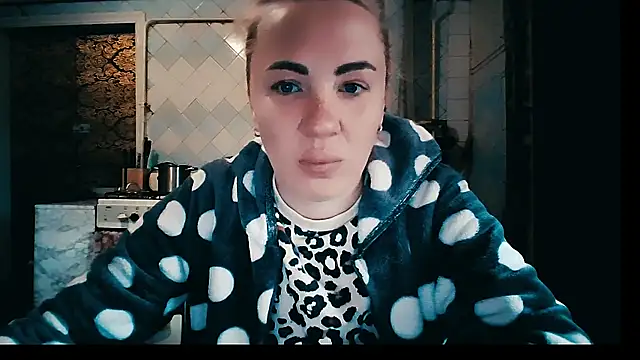 Snapshot of EmmaCat_ chatting on 19, 1, 2026 EmmaCat online show from 19, 1, 2026