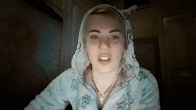 Snapshot of EmmaCat_ chatting on 14, 2, 2026 EmmaCat online show from 14, 2, 2026