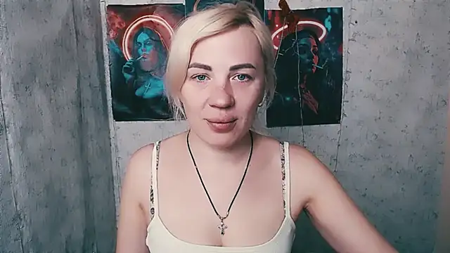 Snapshot of EmmaCat_ chatting on 17, 2, 2026 EmmaCat online show from 17, 2, 2026