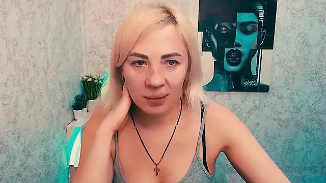 Snapshot of EmmaCat_ chatting on 19, 2, 2026 EmmaCat online show from 19, 2, 2026