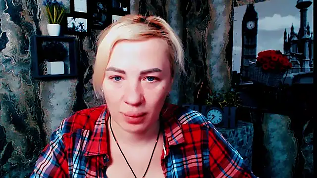 Snapshot of EmmaCat_ chatting on 1, 3, 2026 EmmaCat online show from 1, 3, 2026