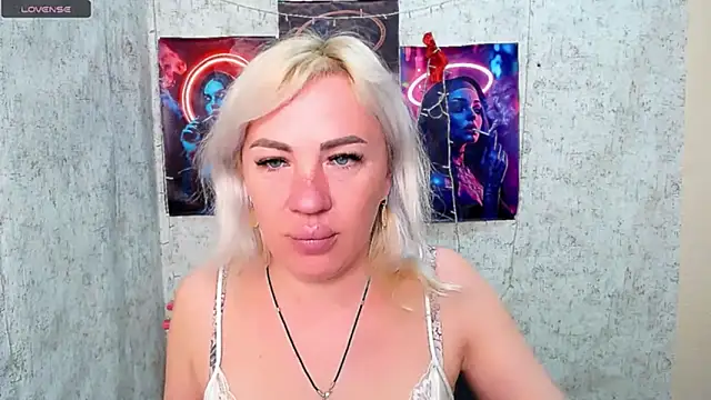 EmmaCat  online show from 6, 4, 2026