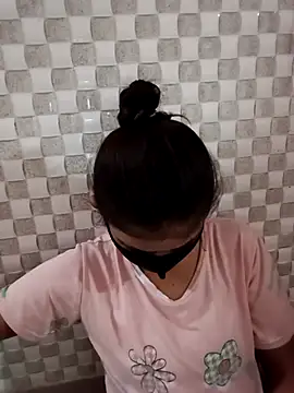 Snapshot of Arti_ chatting on 26, 9, 2025 Arti online show from 26, 9, 2025