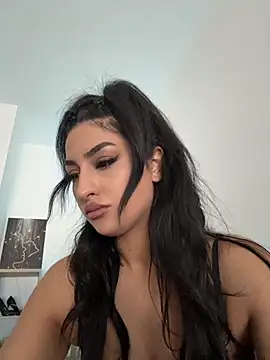 Mia spicyy online show from 2, 8, 2026