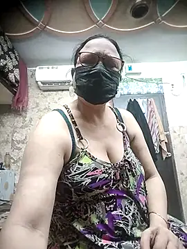 Snapshot of thehotlady chatting on 4, 10, 2025 thehotlady online show from 4, 10, 2025