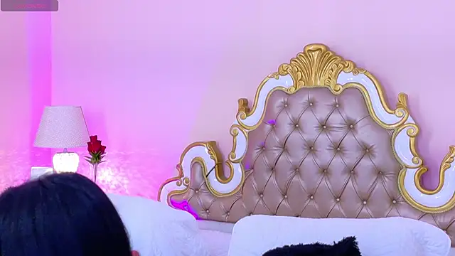 AryCorinne online show from 11, 4, 2026