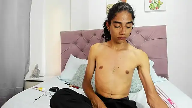 EthanBlackwoodd online show from 14, 4, 2026