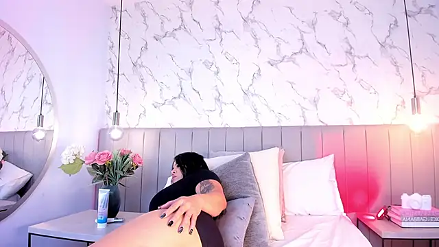 Amber Santana online show from 7, 11, 2025