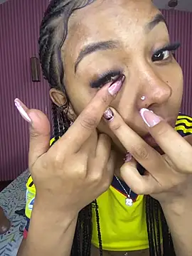 PrettyTiana  online show from 20, 11, 2025