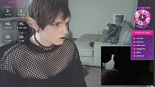 Snapshot of EnbyGamerChick chatting on 21, 9, 2025 EnbyGamerChick online show from 21, 9, 2025