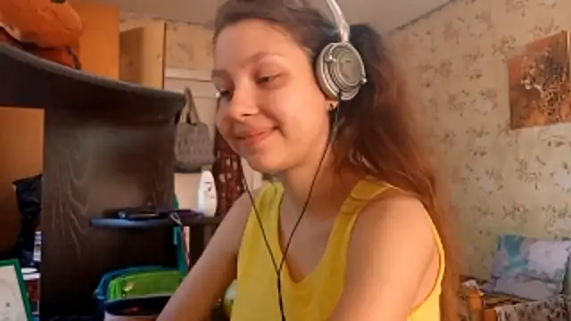 QutieDaSweet online show from 26, 9, 2025