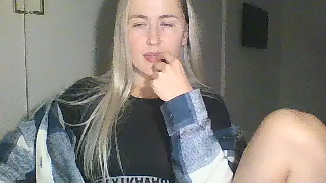 Snapshot of Frosian chatting on 24, 9, 2025 Frosian online show from 24, 9, 2025