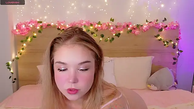 Lilith Bonheur online show from 15, 9, 2025