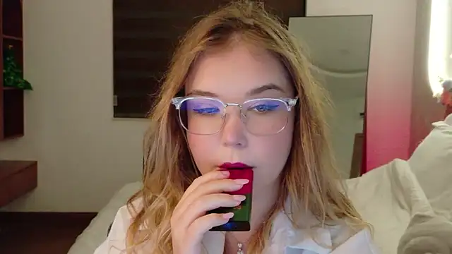 Lilith Bonheur online show from 3, 4, 2026