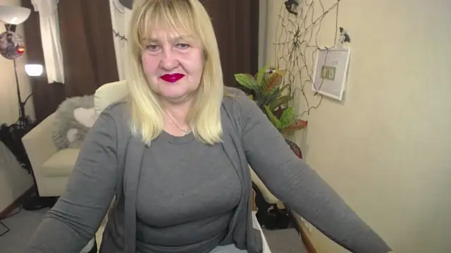 EmmaEllison online show from 4, 11, 2025