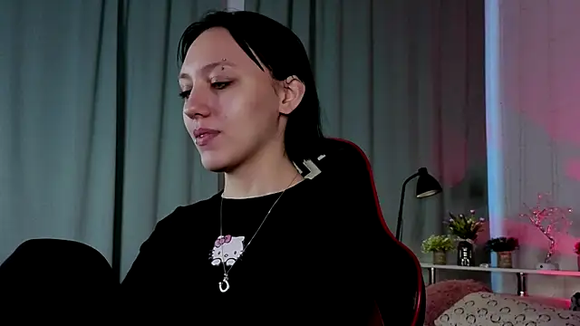 AdeliceLenoir online show from 11, 10, 2025