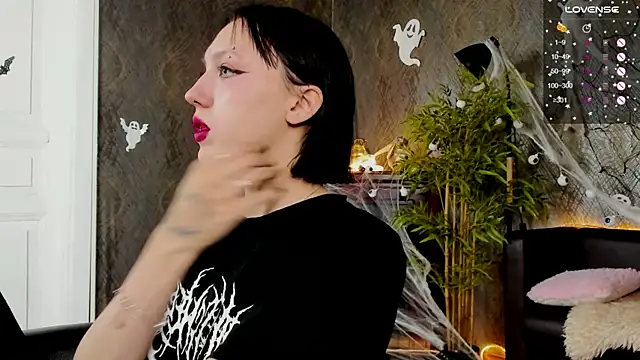 AdeliceLenoir online show from 19, 10, 2025