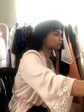 Snapshot of estradiolist chatting on 23, 10, 2025 estradiolist online show from 23, 10, 2025