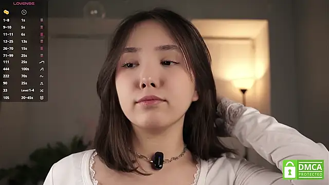 RenaeConnerley online show from 25, 11, 2025