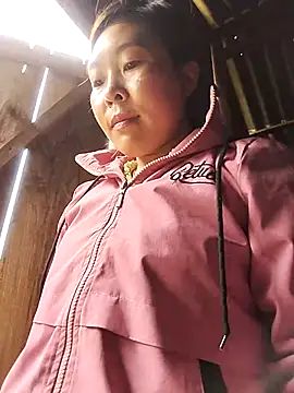 Snapshot of Siathong chatting on 19, 9, 2025 Siathong online show from 19, 9, 2025