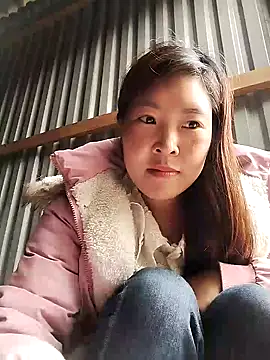 Snapshot of Siathong chatting on 6, 10, 2025 Siathong online show from 6, 10, 2025