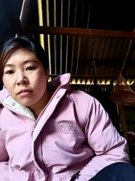 Snapshot of Siathong chatting on 23, 10, 2025 Siathong online show from 23, 10, 2025