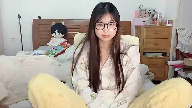 Akong11 online show from 4, 12, 2025