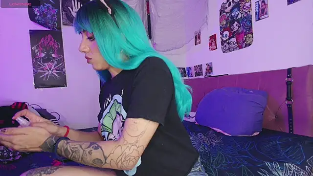 agathaaiko6 online show from 24, 11, 2025