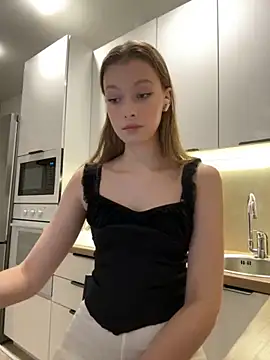 FriendlyFire 18 online show from 27, 9, 2025