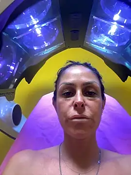 Snapshot of ainaht chatting on 17, 11, 2025 ainaht online show from 17, 11, 2025