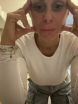 Snapshot of ainaht chatting on 17, 1, 2026 ainaht online show from 17, 1, 2026