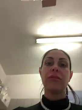 Snapshot of ainaht chatting on 21, 3, 2026 ainaht online show from 21, 3, 2026