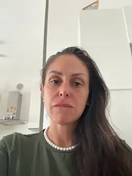 Snapshot of ainaht chatting on 11, 4, 2026 ainaht online show from 11, 4, 2026