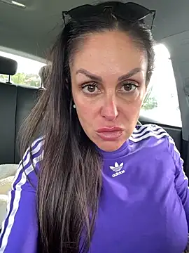 Snapshot of ainaht chatting on 14, 4, 2026 ainaht online show from 14, 4, 2026