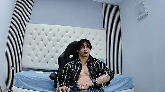 toji luxxer online show from 4, 11, 2025