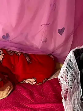 Moon pusy online show from 3, 10, 2025