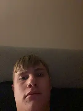 Snapshot of Sammyboy2211 chatting on 27, 10, 2025 Sammyboy2211 online show from 27, 10, 2025