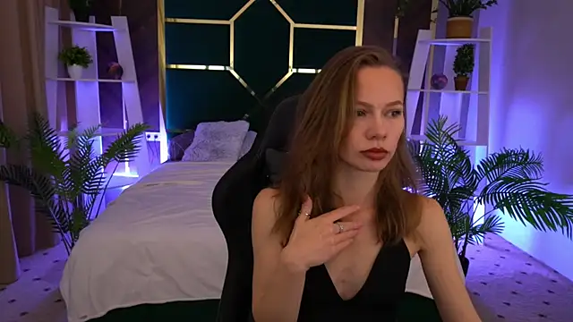 ShyySiren online show from 19, 11, 2025