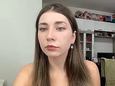 Snapshot of Felvane chatting on 1, 11, 2025 Felvane online show from 1, 11, 2025